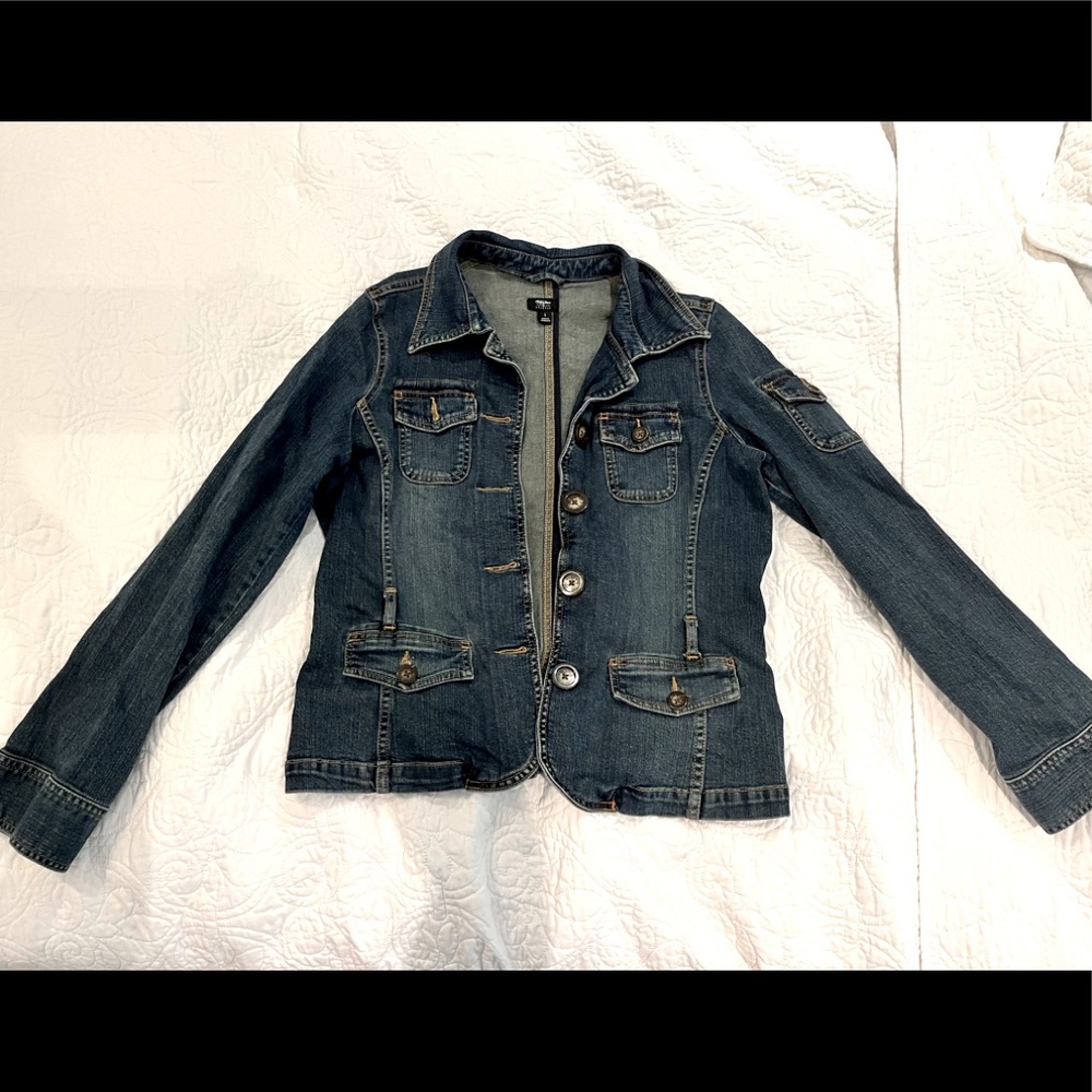 Women’s Jean Jacket Size L